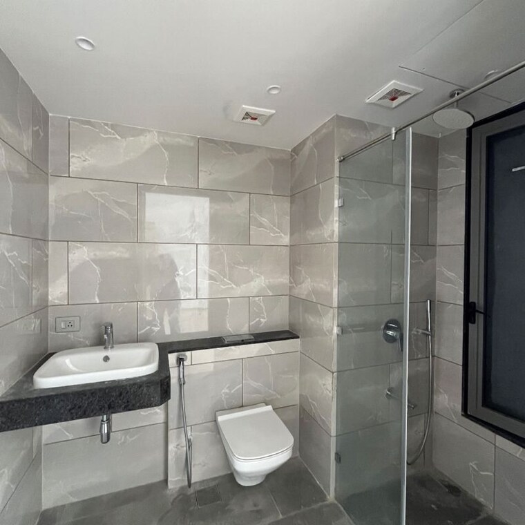 Bathroom, rustomjee-crown 4 Bedroom 2500 Sq.Ft. Apartment In Gokhale Road Mumbai 10047117