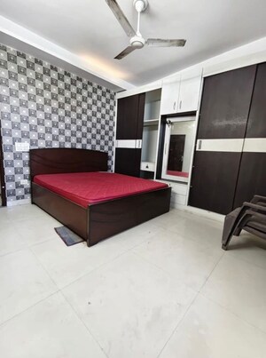 Master Bedroom in 2 BHK Builder Floor at Sector 30 – for Rent