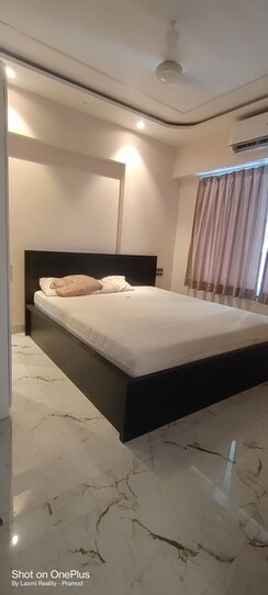 2 BHK Apartment For Rent in Matoshree Pride