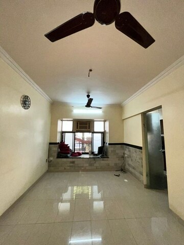 Room in 1 BHK Apartment at Green Hills, Kandivali East – for Rent