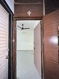 1 BHK Apartment For Rent in Green Hills