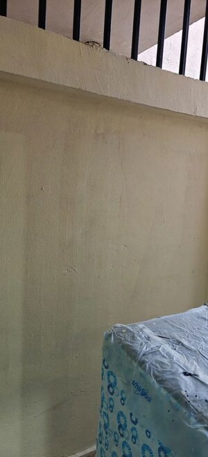 Room in 2 BHK Apartment at Gaur Yamuna City, Gaur Yamuna City – for Rent