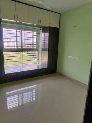Room in 3 BHK Apartment at Kolte Patil Raaga, Hennur Road – for Rent