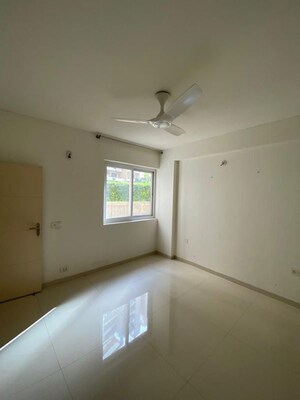 Room in 3 BHK Apartment at Tulip Violet, Sector 69 – for Rent