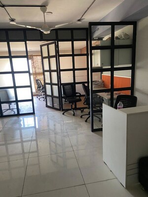 Room in  Office Space at Samriddhi Colonnade 2, Bodakdev – for Rent