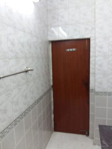 Furnished Amenities in 3 BHK Apartment at Greater Kailash Part 3 – for Sale