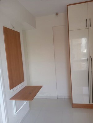 Room in 2 BHK Apartment at Pacifica Hillcrest Phase 1, Gachibowli – for Rent