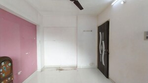 Room in 1 BHK Apartment at Andheri West – for Rent