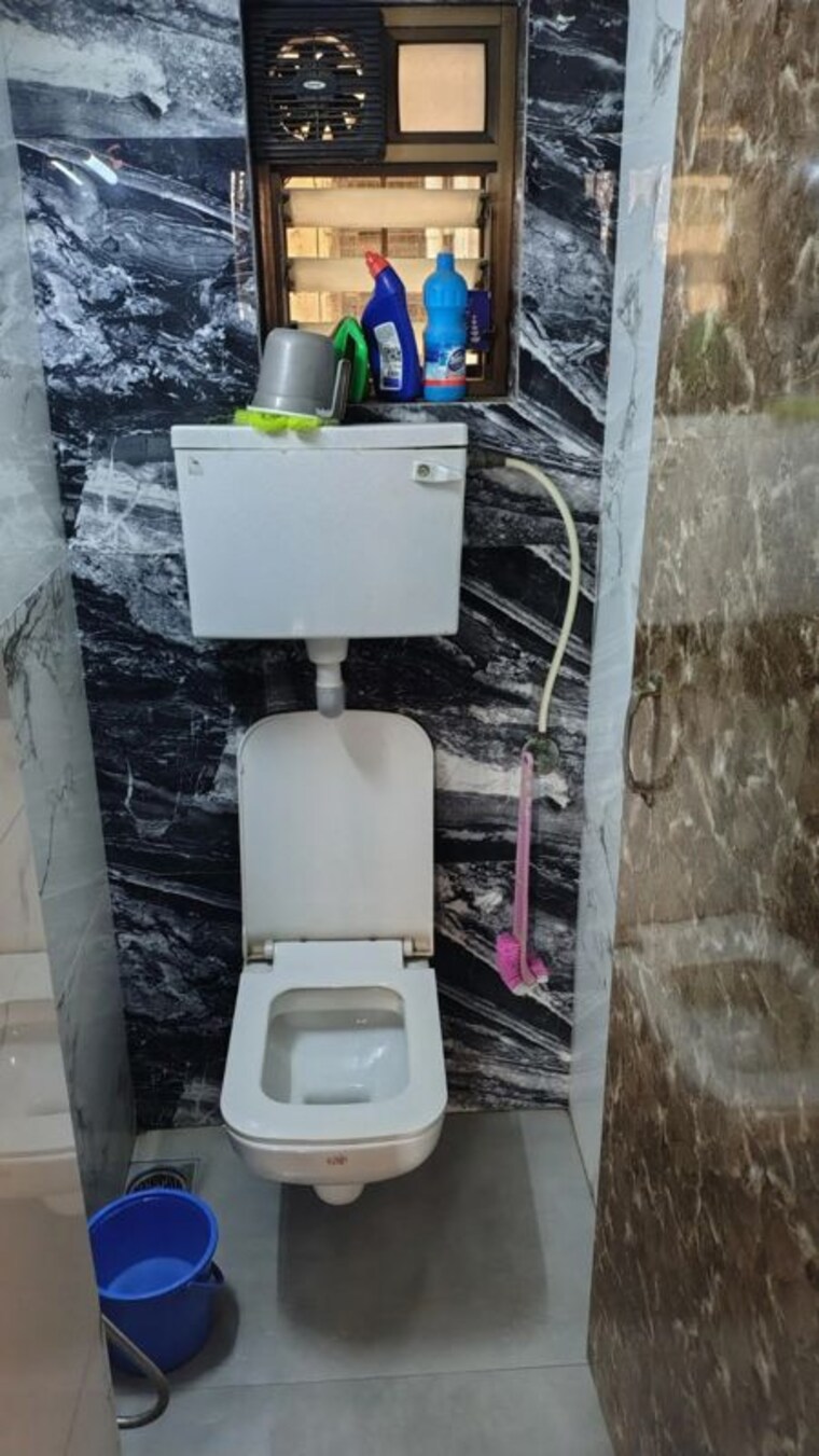 Attached Bathroom, andheri west 1 Bedroom 520 Sq.Ft. Apartment In Andheri West Mumbai 10047590