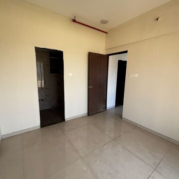 Room in 1 BHK Apartment at Re Form Delta House, Nesco – for Rent