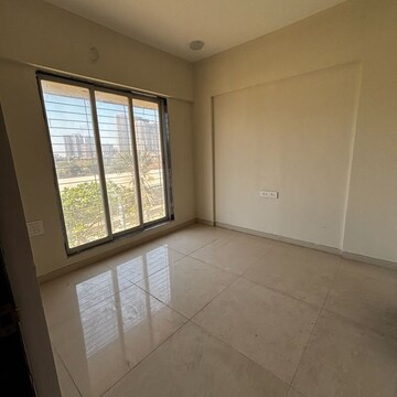 Room in 1 BHK Apartment at Re Form Delta House, Nesco – for Rent