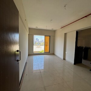 Room in 1 BHK Apartment at Re Form Delta House, Nesco – for Rent