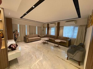Living Room in 3.5 BHK Apartment at Bandra West – for Rent