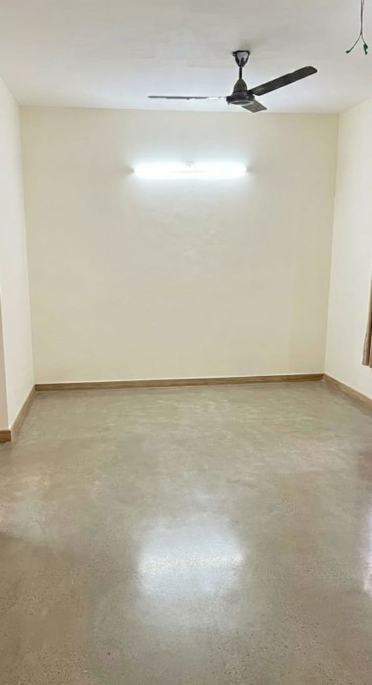 Room, alpha ii greater noida 1.5 Bedroom 40 Sq.Mt. Independent House In Alpha Ii Greater Noida Greater Noida 10047199