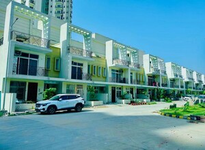 5 BHK Villa – Exterior View View at Amrapali Dream Valley, Tech Zone 4 Greater Noida - for Rent