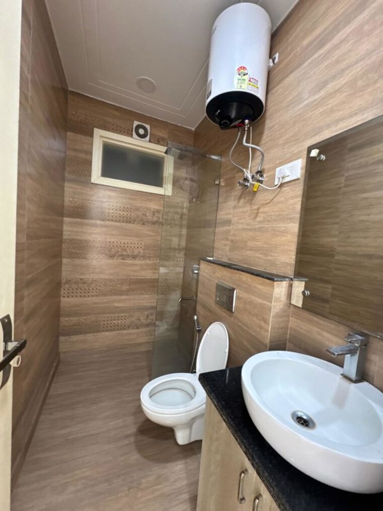 Bathroom, malviya nagar 3 Bedroom 1125 Sq.Ft. Builder Floor In Malviya Nagar Delhi 10047899