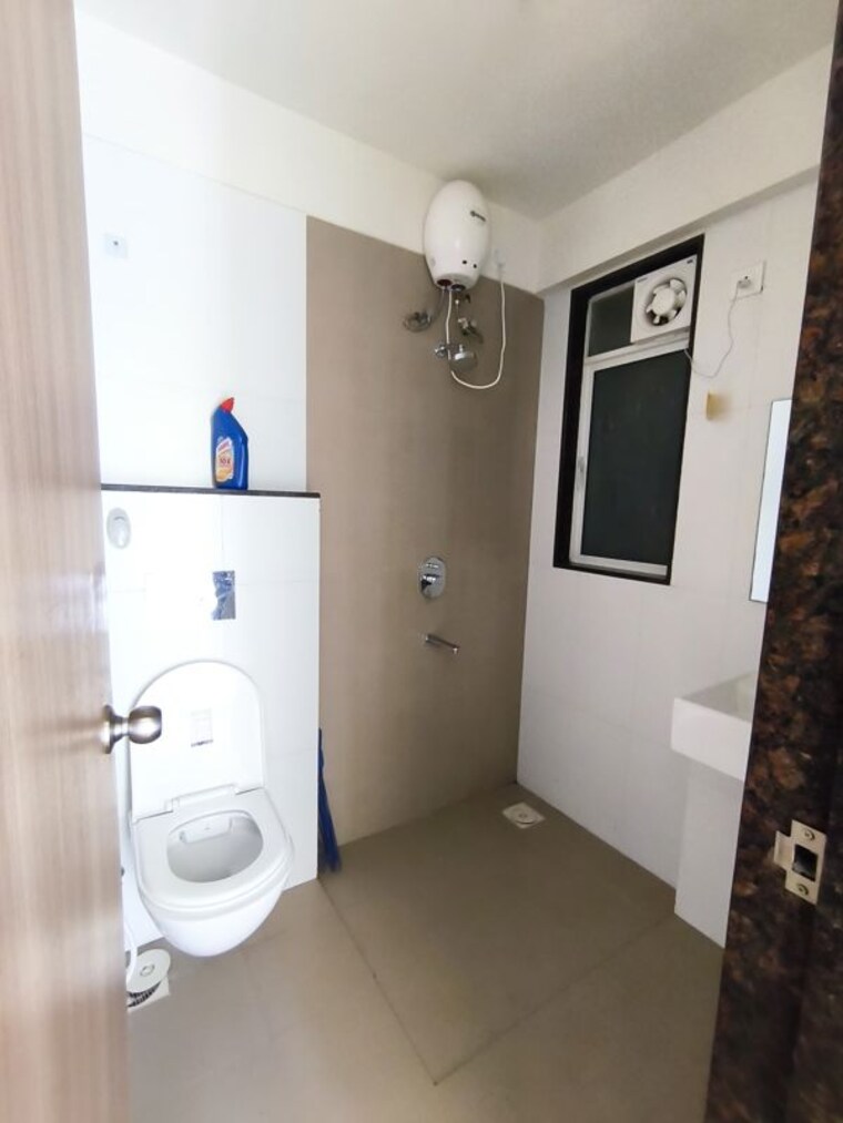Bathroom, godrej-tranquil 1 Bedroom 430 Sq.Ft. Apartment In Kandivali East Mumbai 10047773