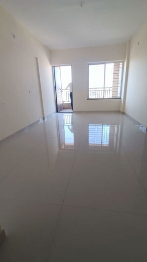 Room in 2 BHK Apartment at Vertical Alcinia, Mohammadwadi – for Sale