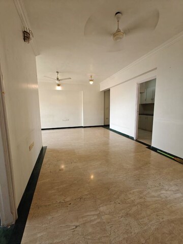 Room in 3 BHK Apartment at Hiranandani Avalon, Powai – for Rent