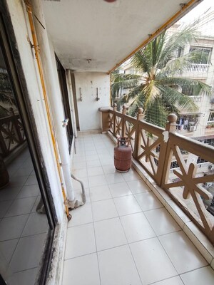Balcony in 3 BHK Apartment at Reminess Apartment, Bandra West – for Rent