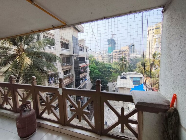Balcony, reminess-apartment 3 Bedroom 1400 Sq.Ft. Apartment In Bandra West Mumbai 10047972