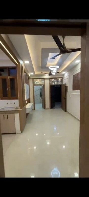 Room in 2 BHK Builder Floor at Shakti Khand Iii – for Sale