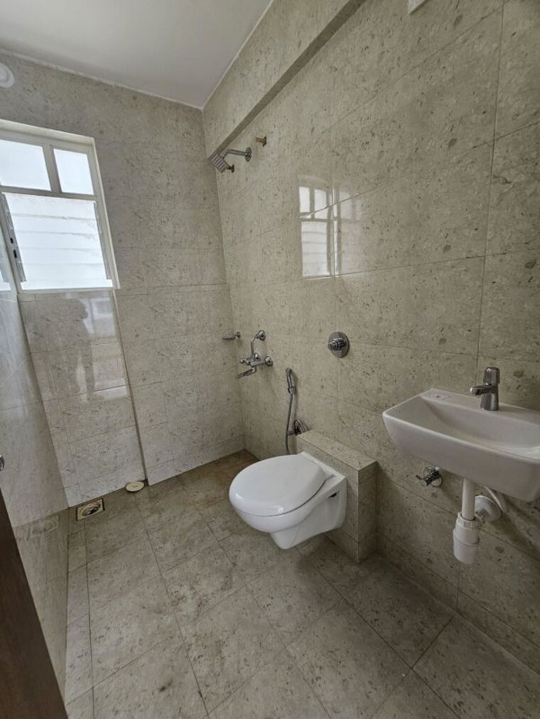 Bathroom, miracle-aero-east 3 Bedroom 920 Sq.Ft. Apartment In Undri Pune 10047997