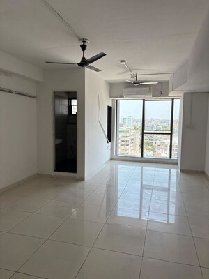 Room in  Office Space at Shilp Arista, Bodakdev – for Rent