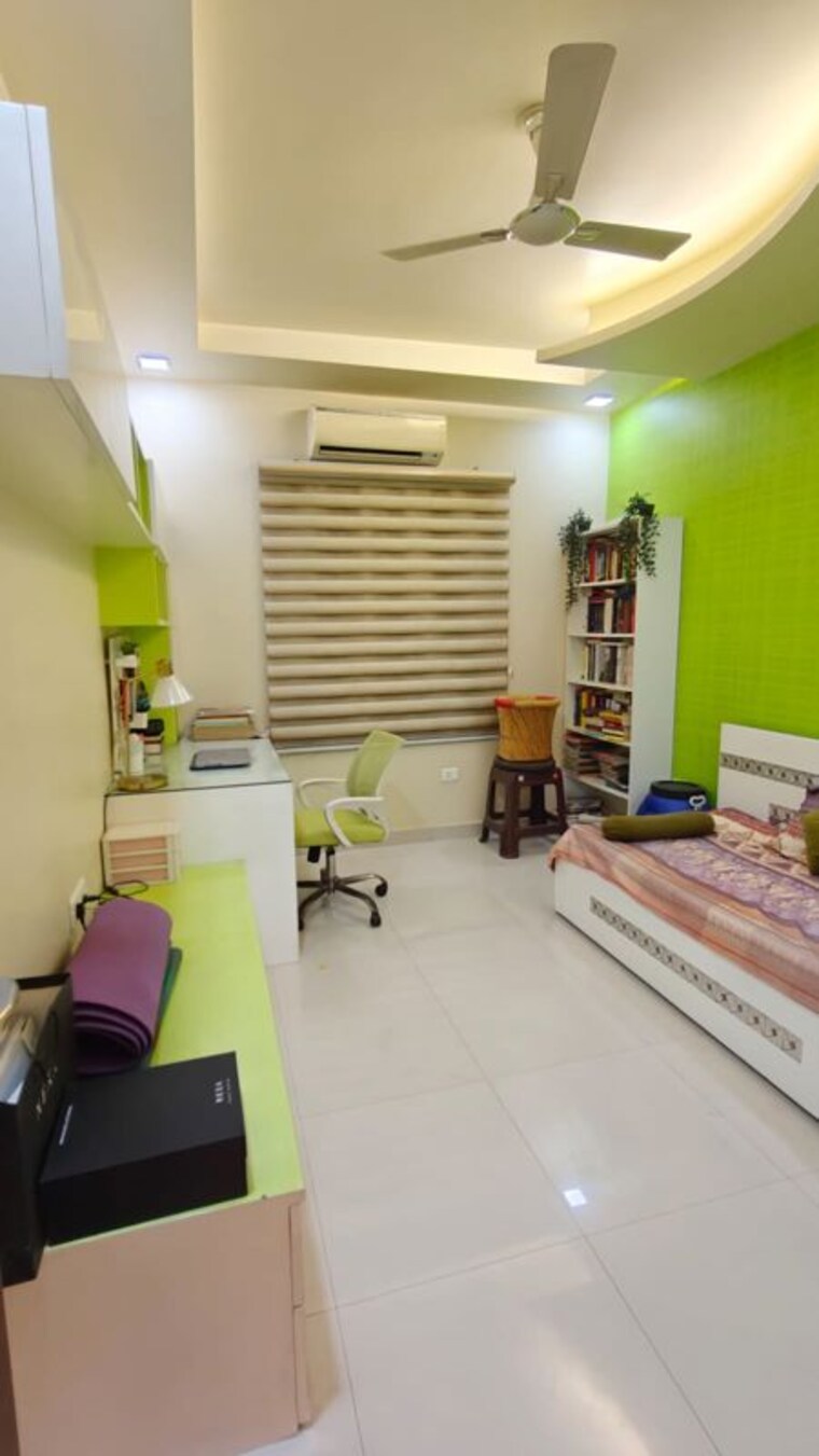 Living Room, parklands 4 Bedroom 350 Sq.Yd. Builder Floor In Sector 85 Faridabad 10048042