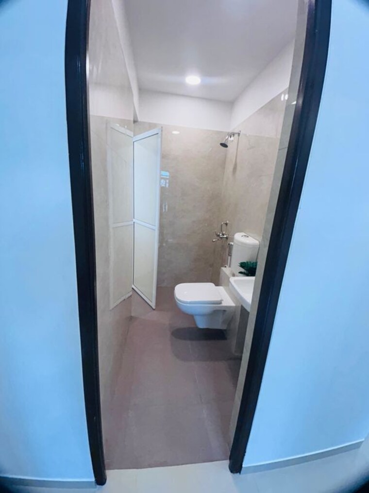 Attached Bathroom, kasarvadavali 2 Bedroom 630 Sq.Ft. Apartment In Kasarvadavali Thane 9993932