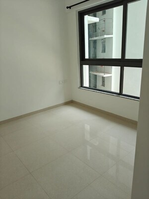 2 BHK Apartment For Rent in Runwal Pearl, Manpada