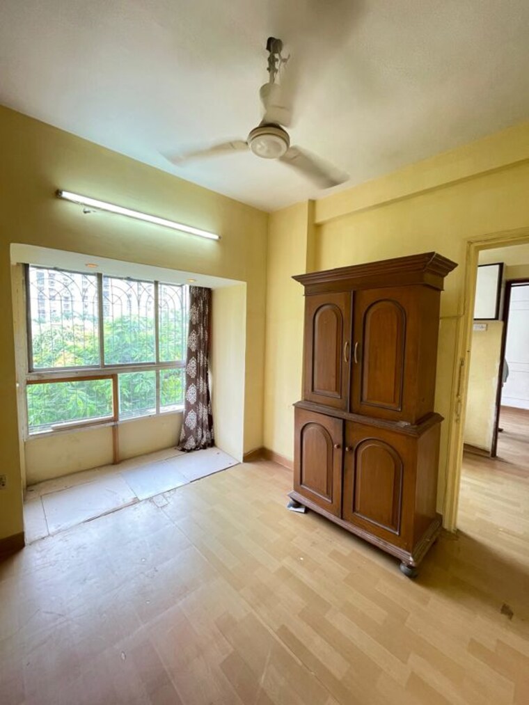 Room, green-meadows-bluilding-2-chs-ltd 1 Bedroom 365 Sq.Ft. Apartment In Kandivali East Mumbai 10048031