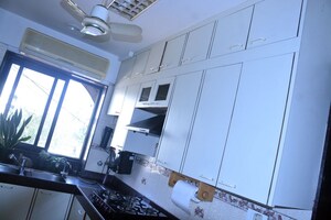 Staircase in 3 BHK Apartment at Konark Classic, Bandra West – for Rent