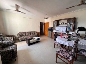 2 BHK Apartment For Rent in Kandivali East