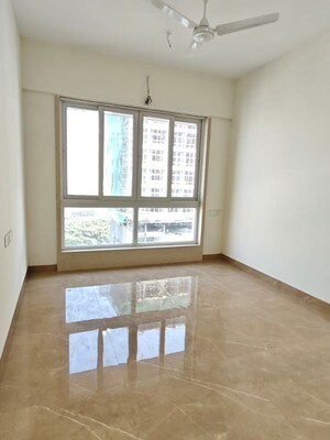 Room in 3 BHK Apartment at Govinda CHS Goregaon, Goregaon West – for Rent