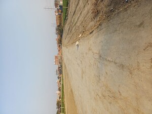  Plot For Sale in Lakhnawali