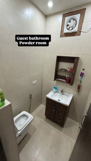 Master Bedroom in 6 BHK Independent House at Ansal Palam Triangle, Palam Vihar Extension – for Rent