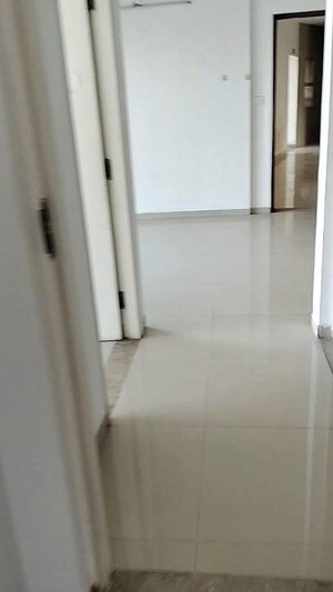 Room in 3 BHK Apartment at The Meadows, Near Vaishno Devi Circle On Sg Highway – for Rent