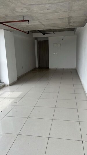 Room in  Office Space at Ratnanjali Solitaire, Satellite – for Rent