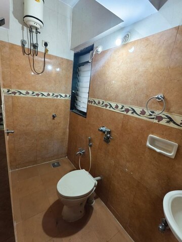 Washroom in 3 BHK Apartment at Bandra West – for Rent