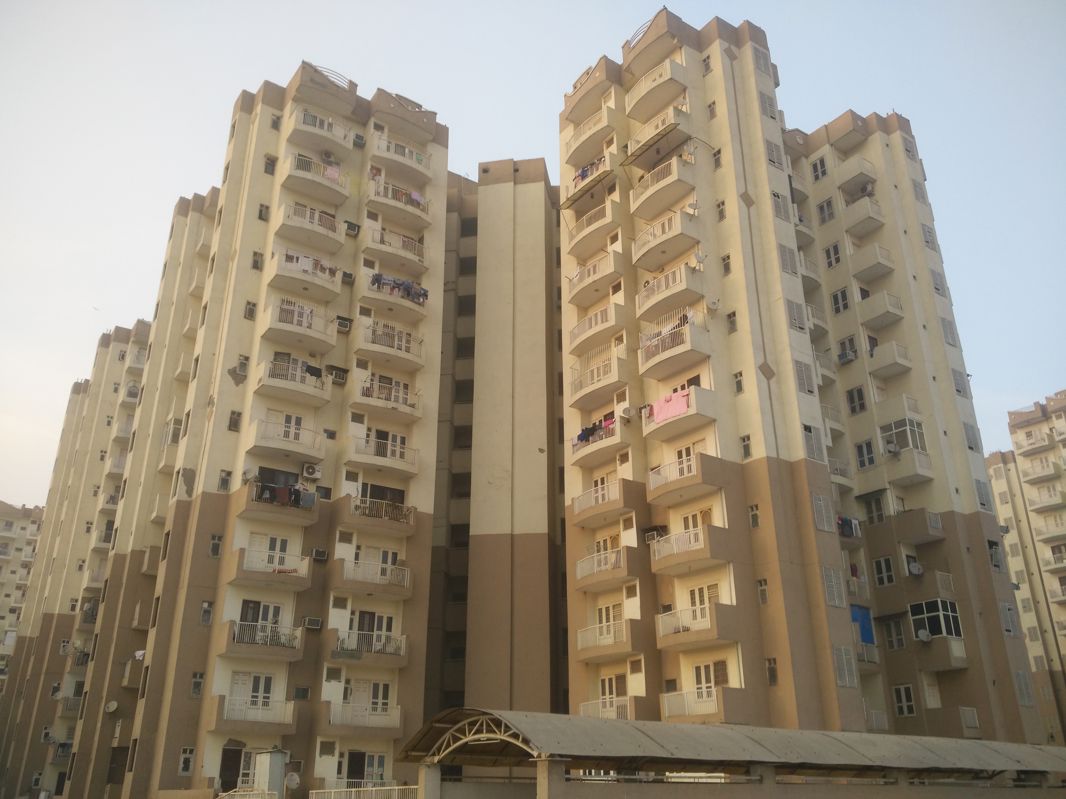 2 BHK + Extra Room,Basement,Store Room Apartment For Sale in Gulmohur Garden