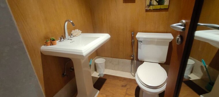 Bathroom, karia-konark-bella-vista 3.5 Bedroom 2500 Sq.Ft. Apartment In Magarpatta Road Pune 10048441