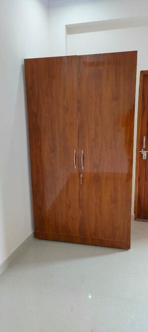 Furnished Amenities in 3 BHK Builder Floor at Prem Nagar – for Rent