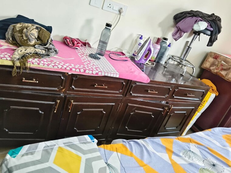 Room, mehrauli 2 Bedroom 825 Sq.Yd. Builder Floor In Mehrauli Delhi 10048430