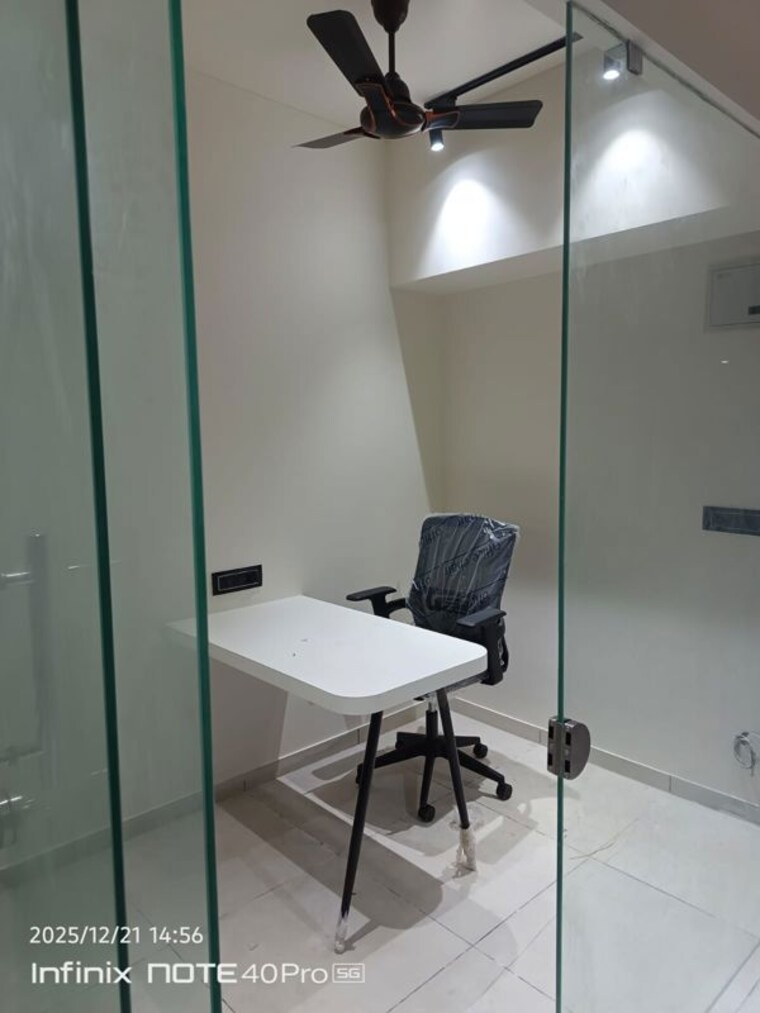 Team Area, kp-epitome Commercial Office Space 702 Sq.Ft. In Makarba Ahmedabad 10048526