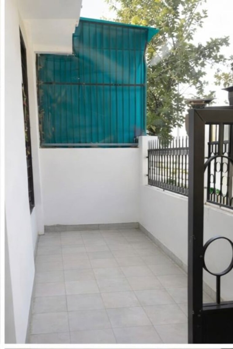 Balcony, omicron ii greater noida 2 Bedroom 90 Sq.Mt. Independent House In Omicron Ii Greater Noida Greater Noida 10048499