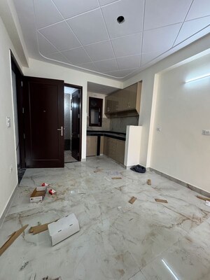 Room in 1 BHK Builder Floor at Chattarpur – for Rent