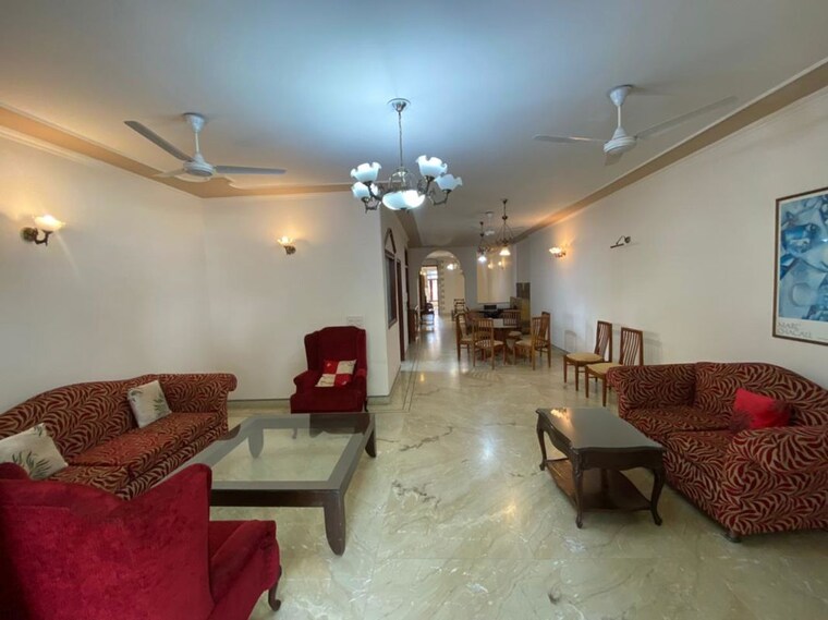 Living Room, greater kailash part 3 3 Bedroom 300 Sq.Yd. Builder Floor In Greater Kailash Part 3 Delhi 10048714