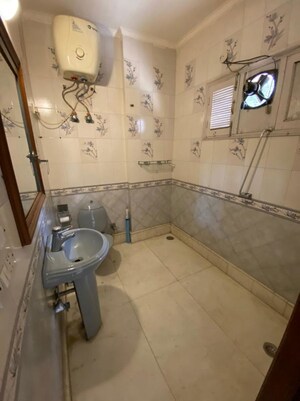 Attached Bathroom in 3 BHK Builder Floor at Greater Kailash Part 3 – for Rent
