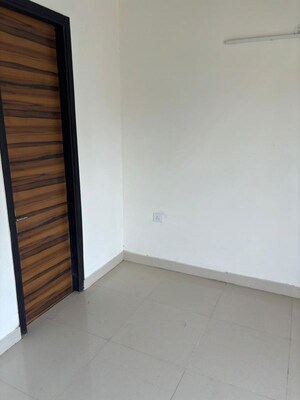 2 BHK Apartment For Rent in Samridhi Luxuriya Avenue, Sector 150